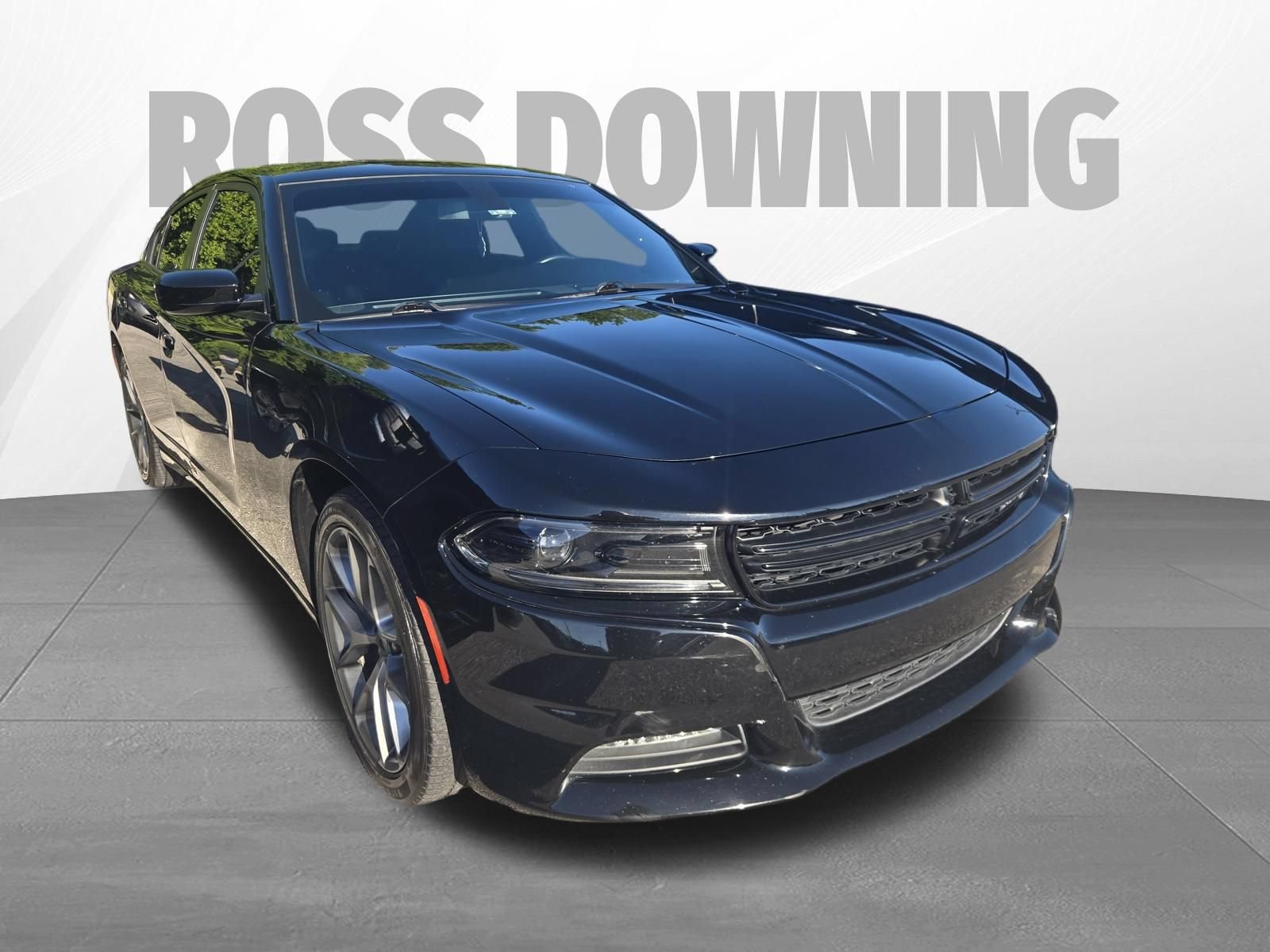 Used 2023 Dodge Charger SXT w/ Plus Group RWD image 3