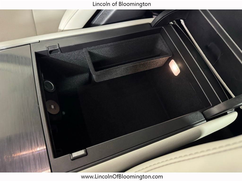 New 2026 Lincoln Aviator AWD image 36