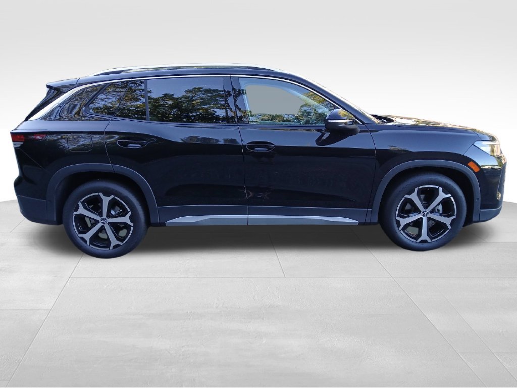 New 2027 Volkswagen Tiguan SE FWD image 6
