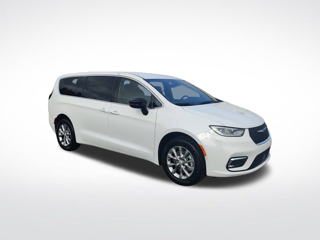 New 2026 Chrysler Pacifica Select