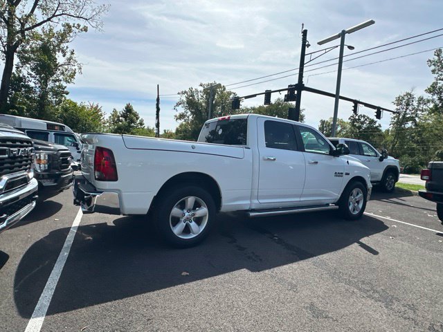 Used 2017 RAM 1500 Classic SLT w/ SLT Plus D←cor Group AWD/4WD image 16