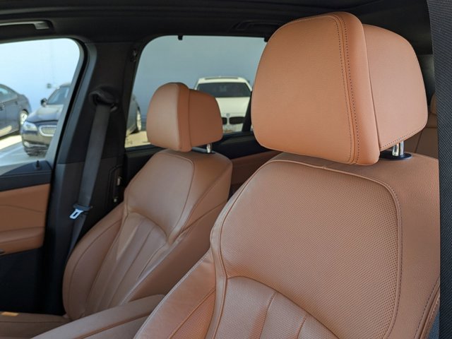 Used 2021 BMW X5 M50i AWD/4WD image 14