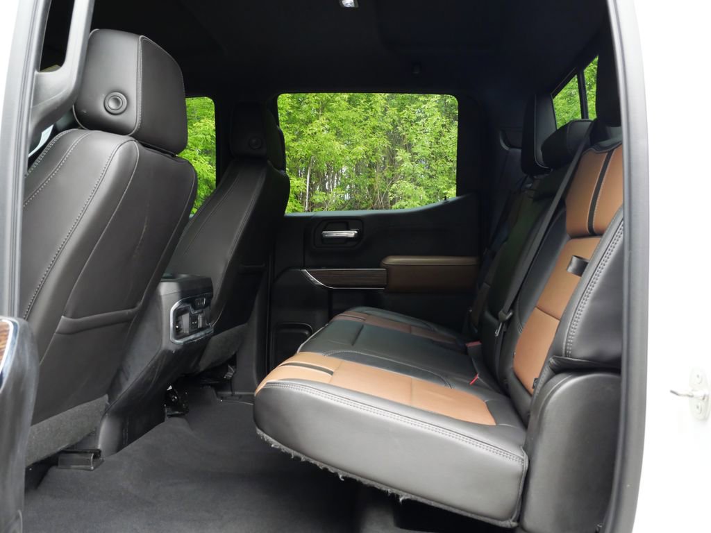 Used 2019 Chevrolet Silverado 1500 High Country w/ Technology Package AWD/4WD image 27