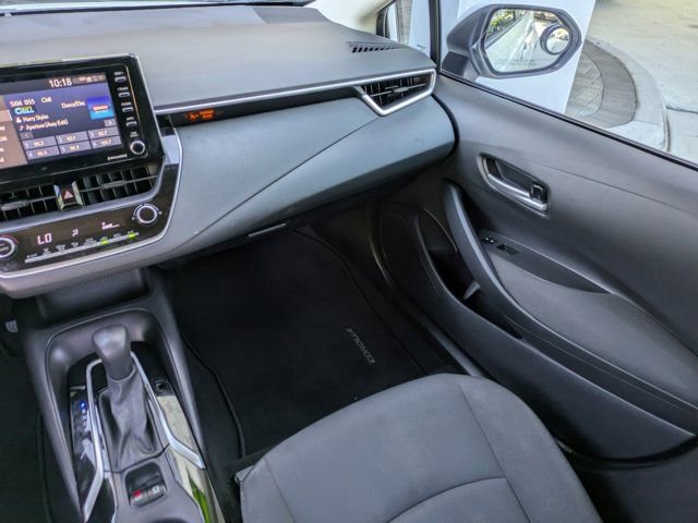Used 2021 Toyota Corolla LE image 14