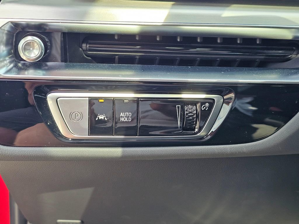 Used 2025 Cadillac Lyriq Sport AWD/4WD image 23