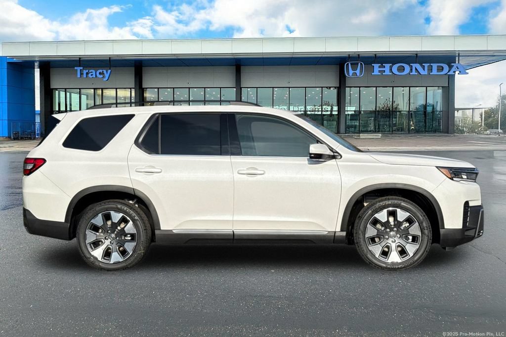 New 2026 Honda Pilot Elite image 4