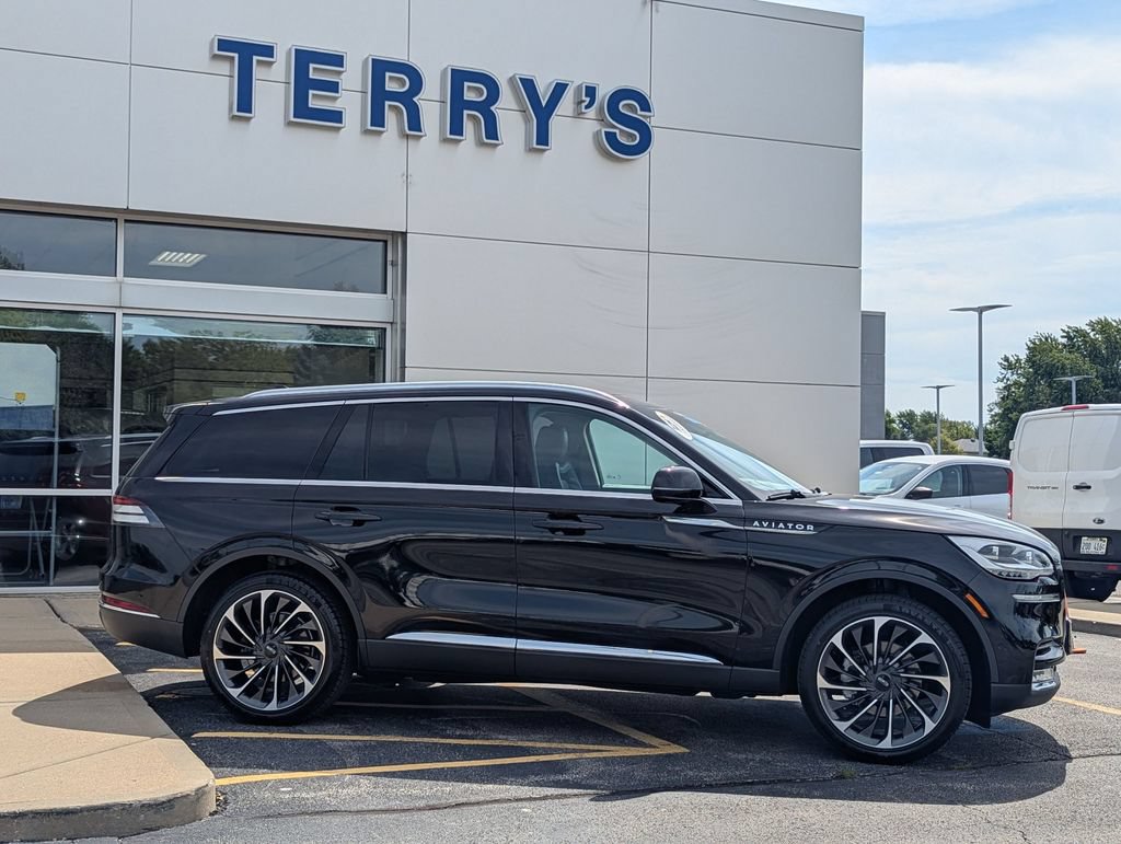 Used 2020 Lincoln Aviator Reserve w/ Equipment Group 202A AWD/4WD image 2