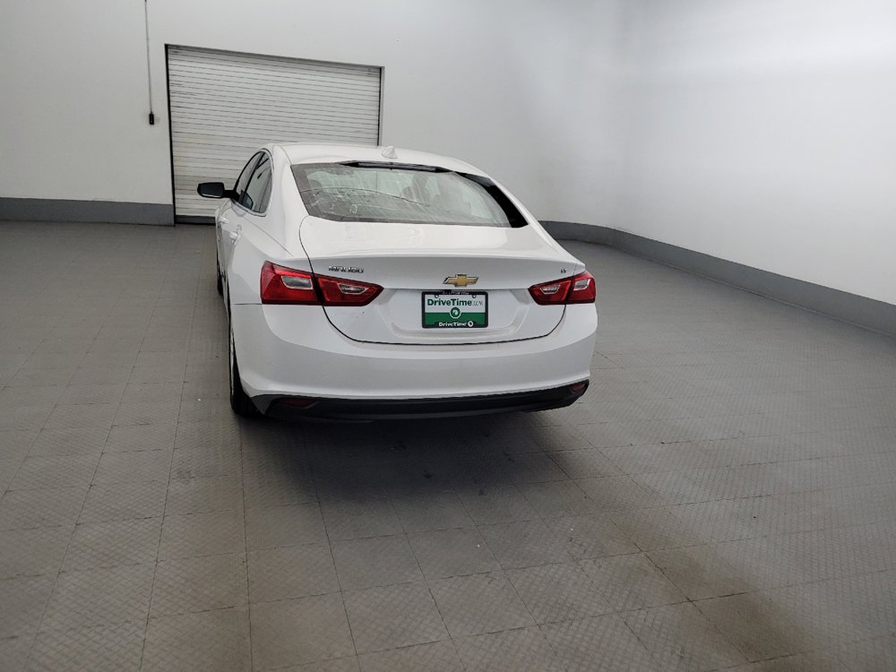 Used 2017 Chevrolet Malibu LT FWD image 6