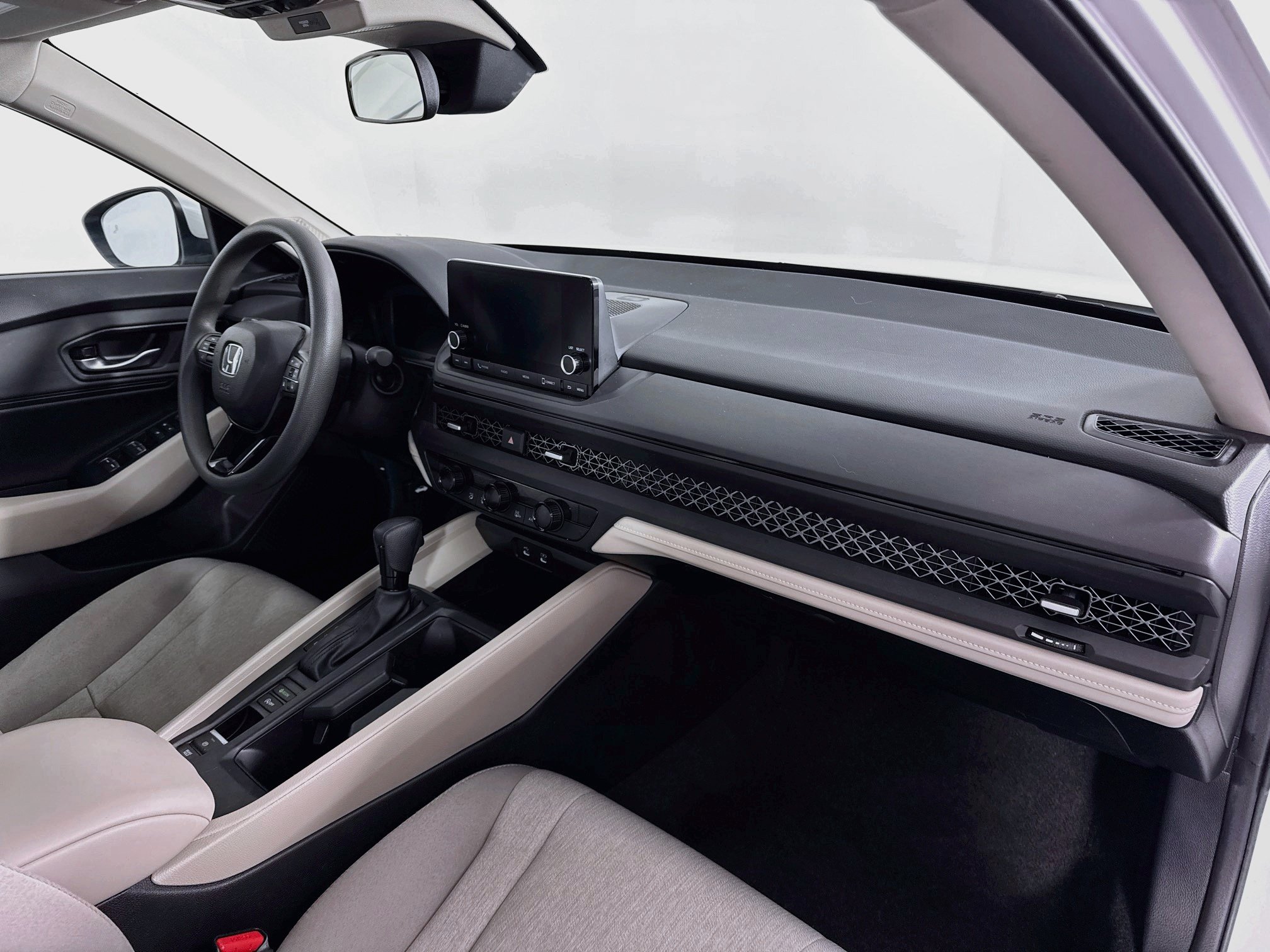 Certified 2024 Honda Accord EX image 28