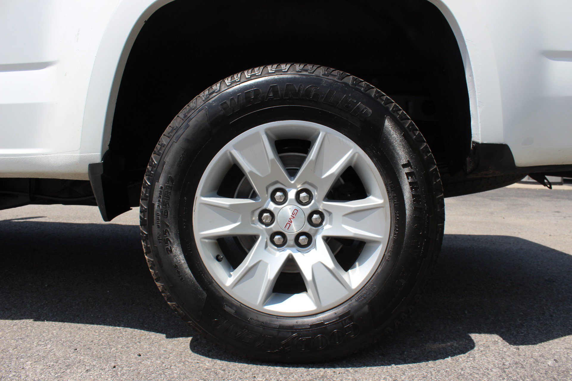 Used 2015 GMC Canyon SLE w/ SLE Convenience Package RWD image 40