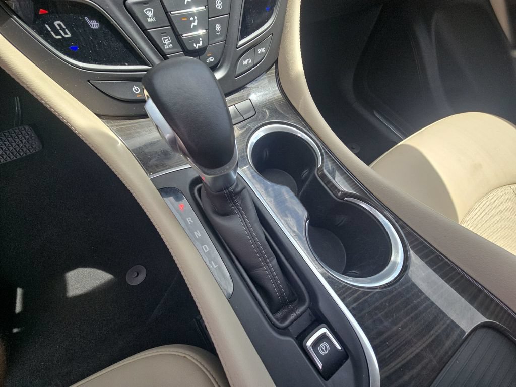 Used 2020 Buick Envision Essence FWD image 29