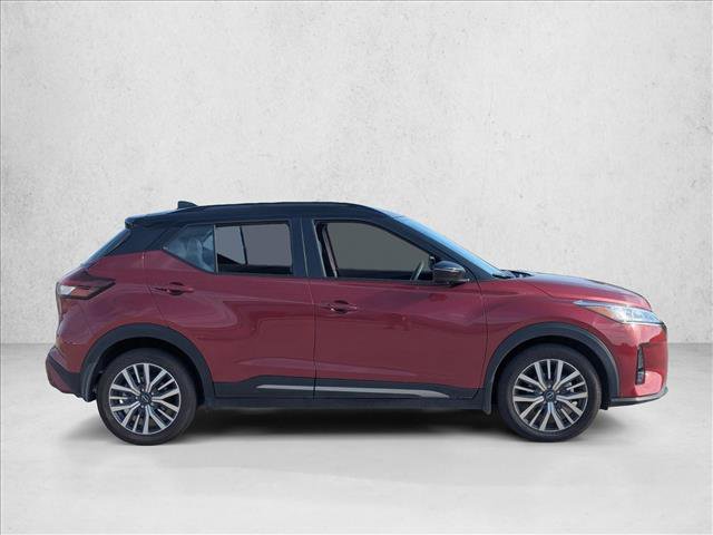 Used 2023 Nissan Kicks SR w/ SR Premium Package image 4