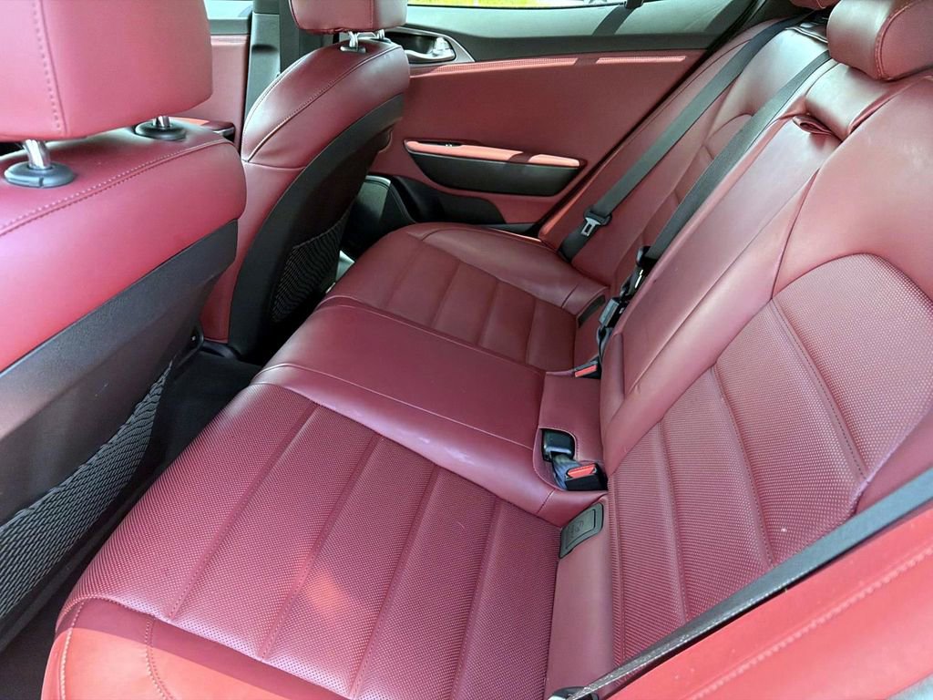 Used 2018 Kia Stinger GT2 image 13