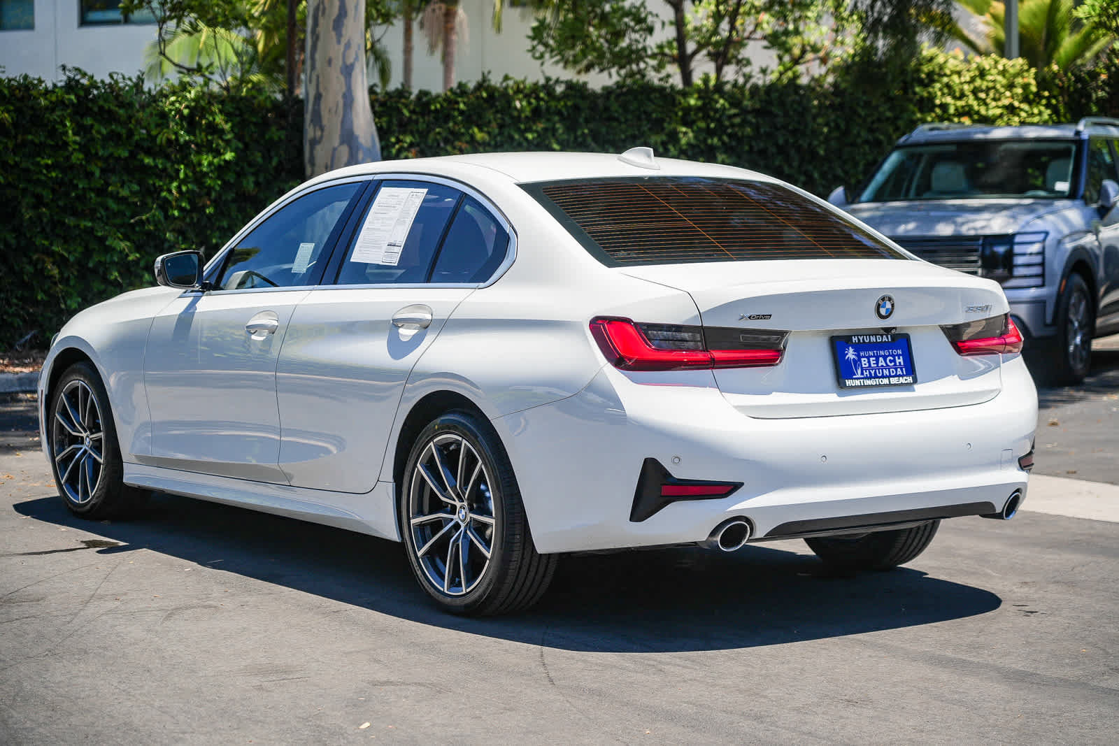 Used 2019 BMW 330i xDrive Sedan w/ Premium Package AWD/4WD image 8