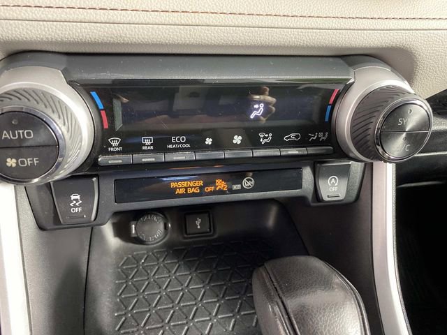 Used 2021 Toyota RAV4 XLE w/ Convenience Package image 22