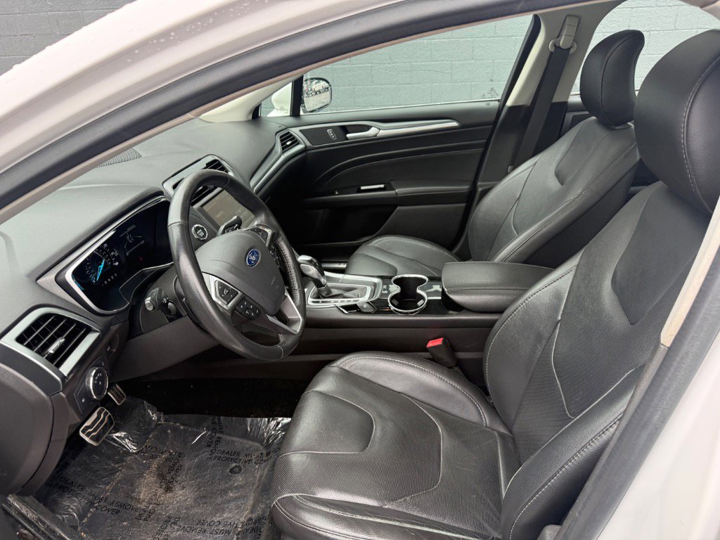 Used 2016 Ford Fusion Titanium image 12