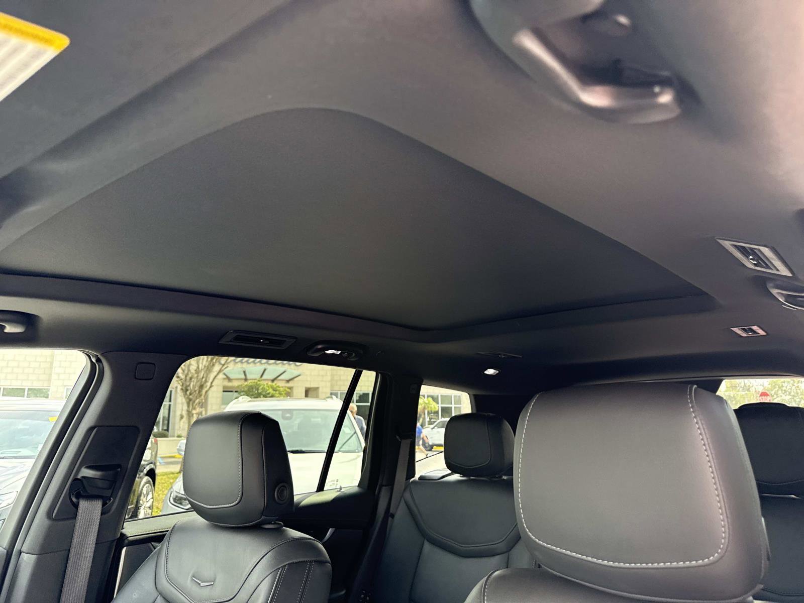 Used 2025 Cadillac XT6 Premium Luxury image 24