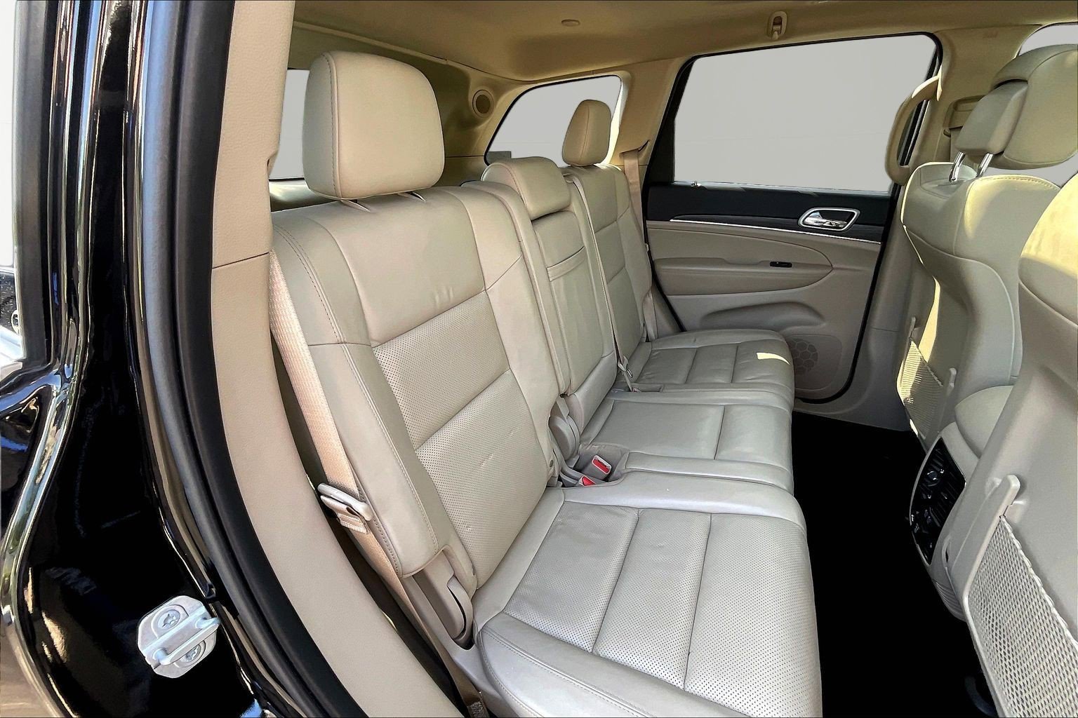 Used 2021 Jeep Grand Cherokee Limited w/ Luxury Group II AWD/4WD image 25