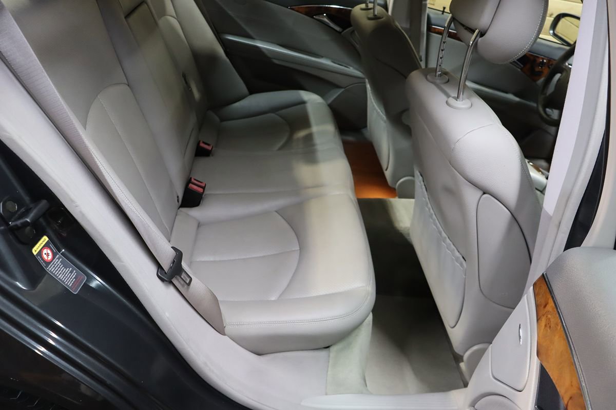 Used 2005 Mercedes-Benz E 320 CDI Sedan image 54
