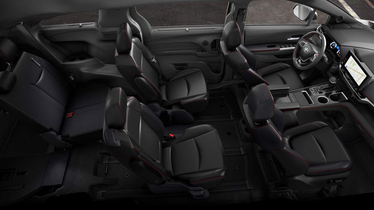 New 2026 Toyota Sienna XSE FWD image 4