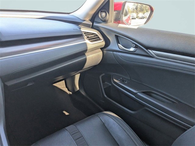 Used 2019 Honda Civic Touring image 15