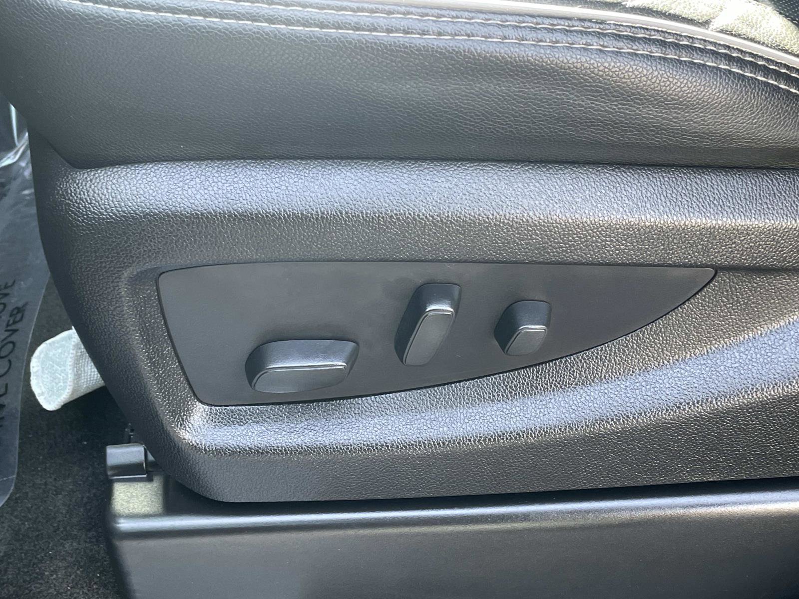 Used 2018 Chevrolet Silverado 2500 High Country w/ Duramax Plus Package image 23