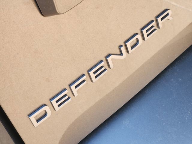 Used 2026 Land Rover Defender 110 S image 8
