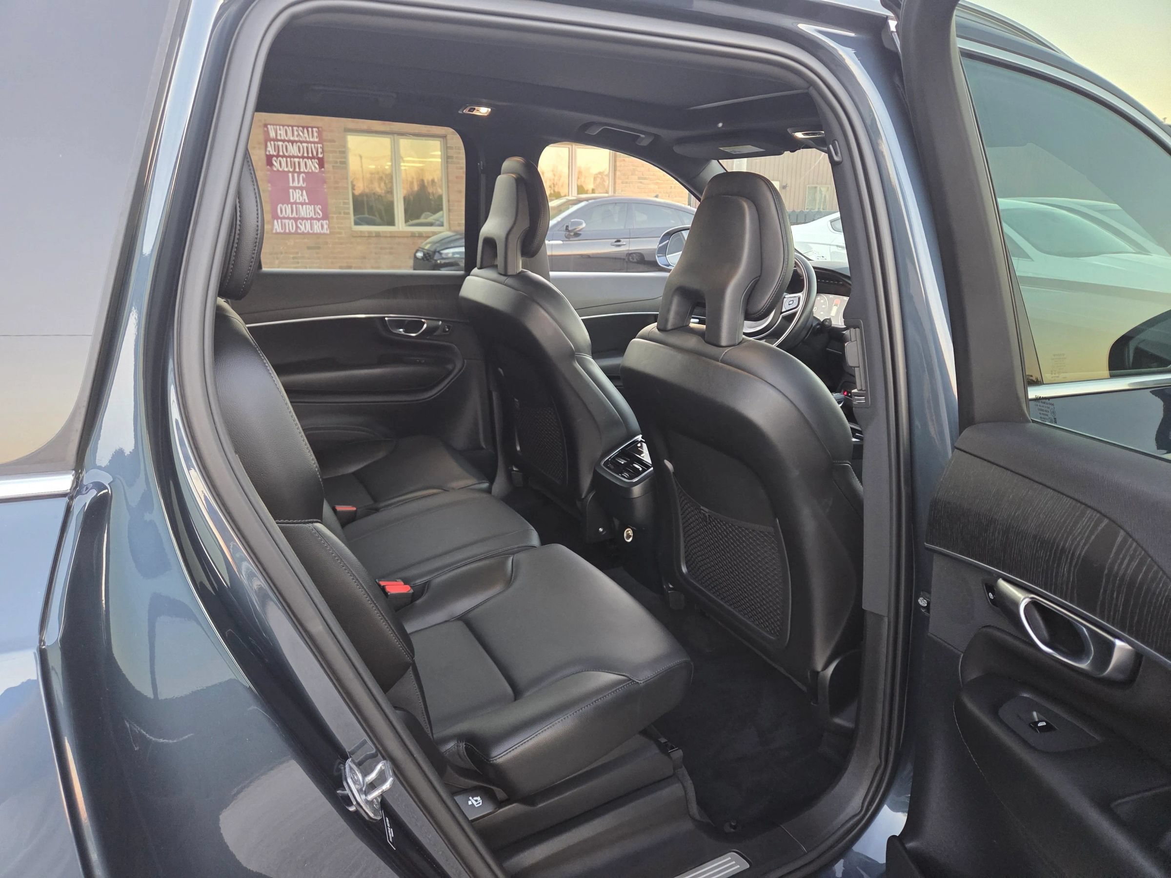 Used 2020 Volvo XC90 T5 Momentum w/ Protection Package AWD/4WD image 18