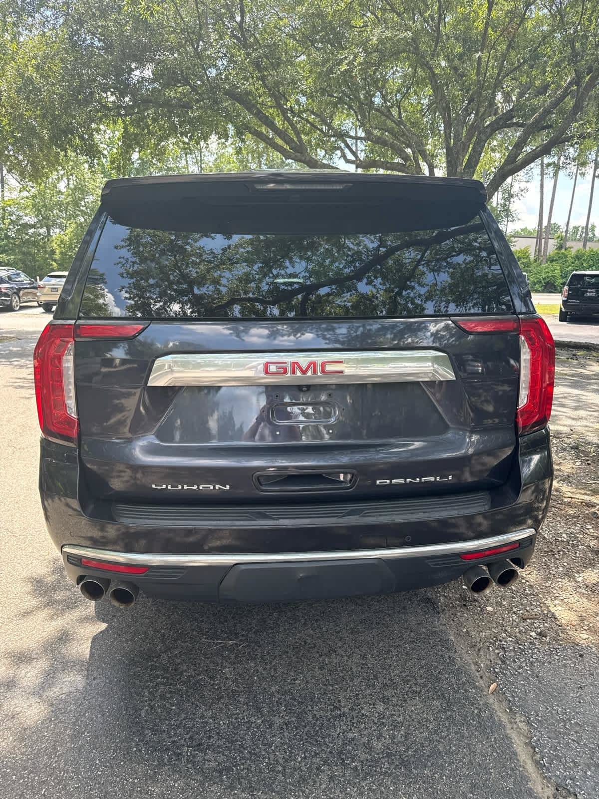 Used 2023 GMC Yukon Denali AWD/4WD image 5