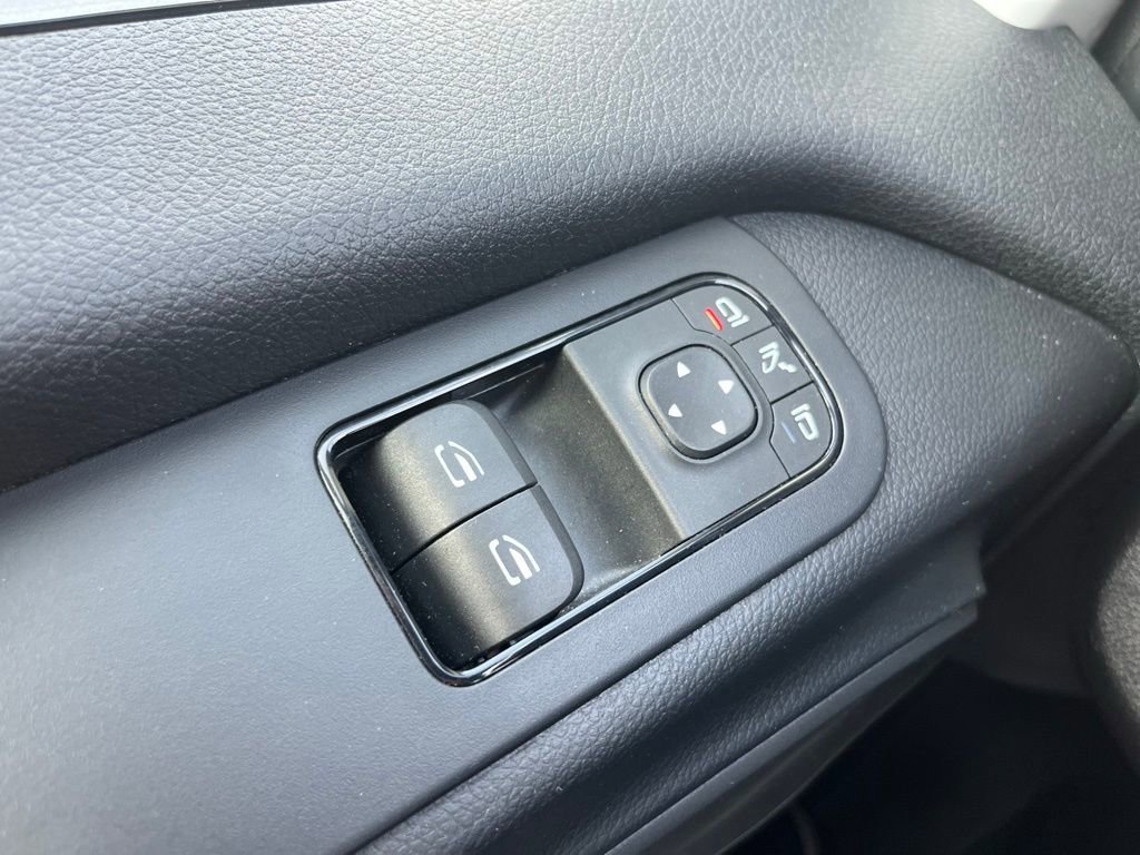 Used 2023 Mercedes-Benz Sprinter 2500 w/ Acoustic Package image 29