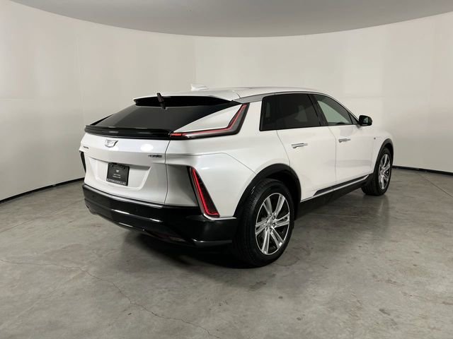 Used 2024 Cadillac Lyriq Tech RWD image 8