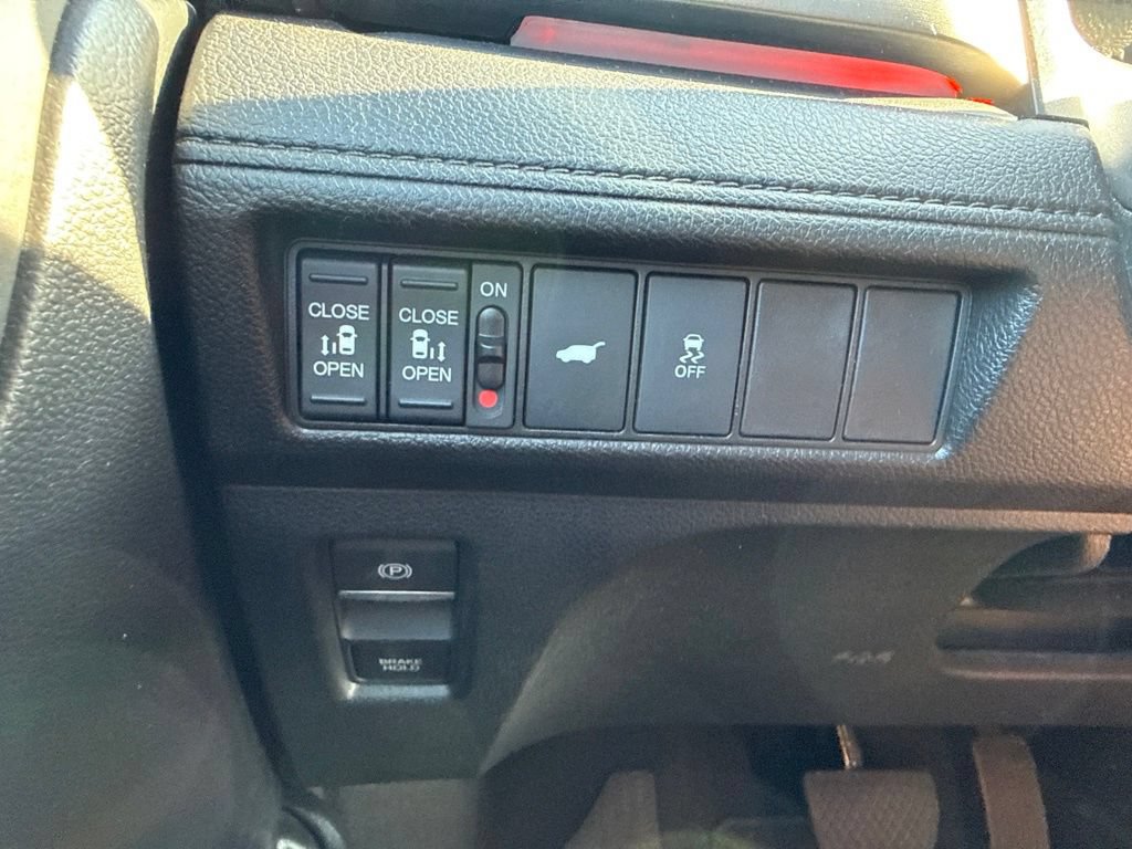 Used 2025 Honda Odyssey Sport-L image 19