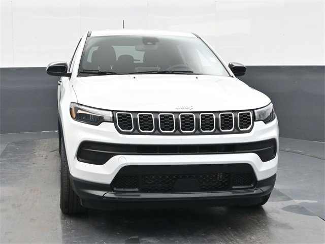 Used 2025 Jeep Compass Sport image 7