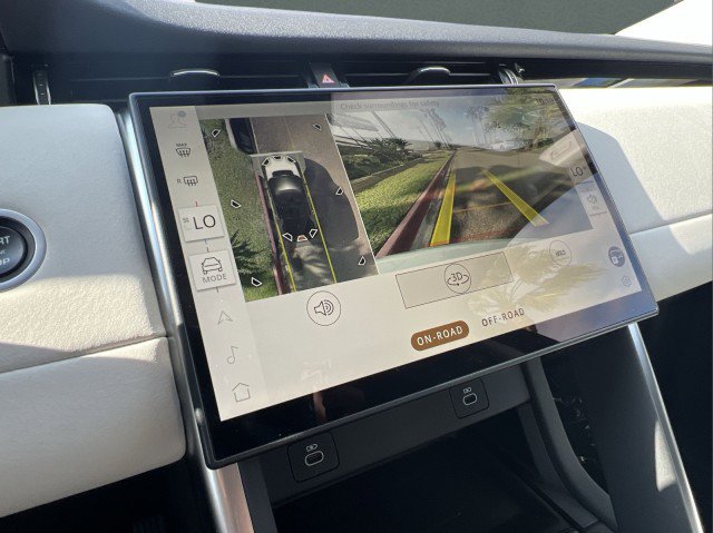 Certified 2024 Land Rover Discovery Sport S image 27