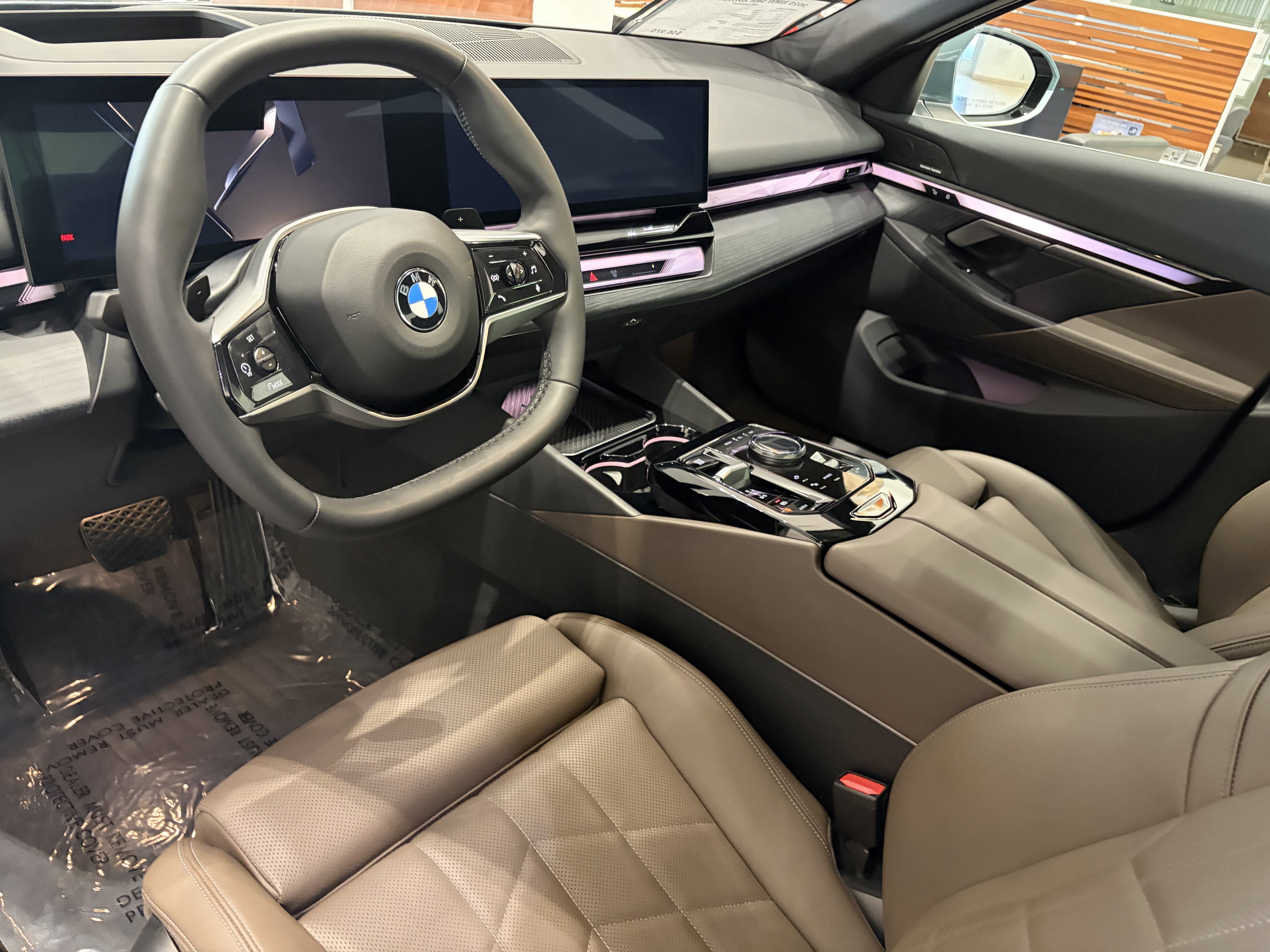 Certified 2025 BMW 540i xDrive AWD/4WD image 11