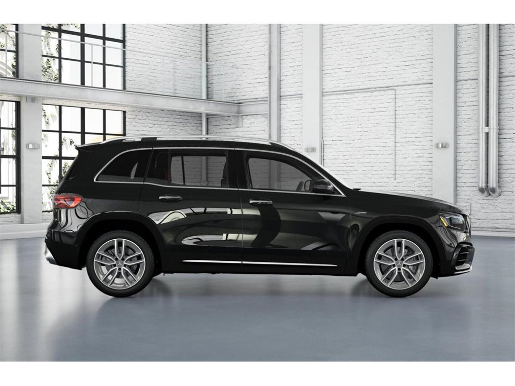 New 2025 Mercedes-Benz GLB 35 AMG 4MATIC image 2