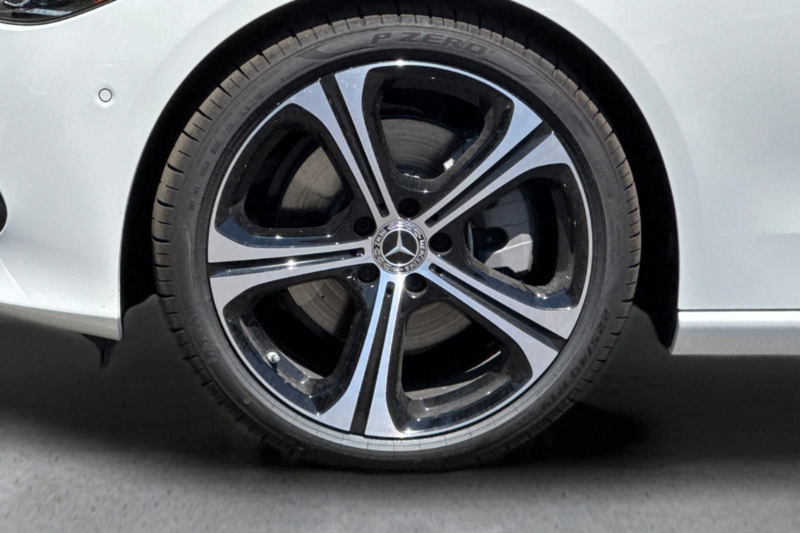 Used 2025 Mercedes-Benz C 300 4MATIC Sedan image 34