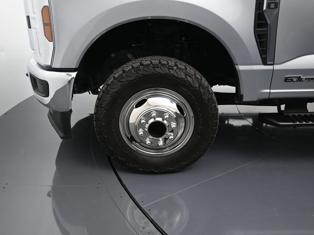 Used 2024 Ford F350 XLT image 10