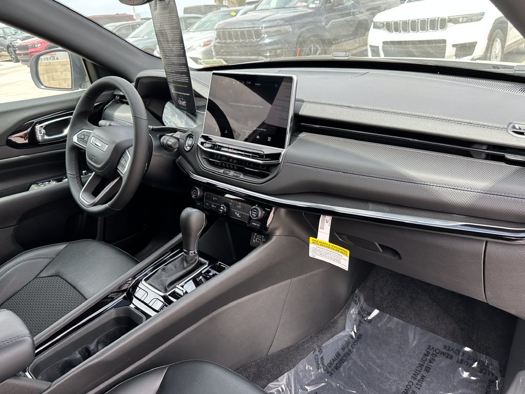 New 2026 Jeep Compass Latitude AWD/4WD image 14