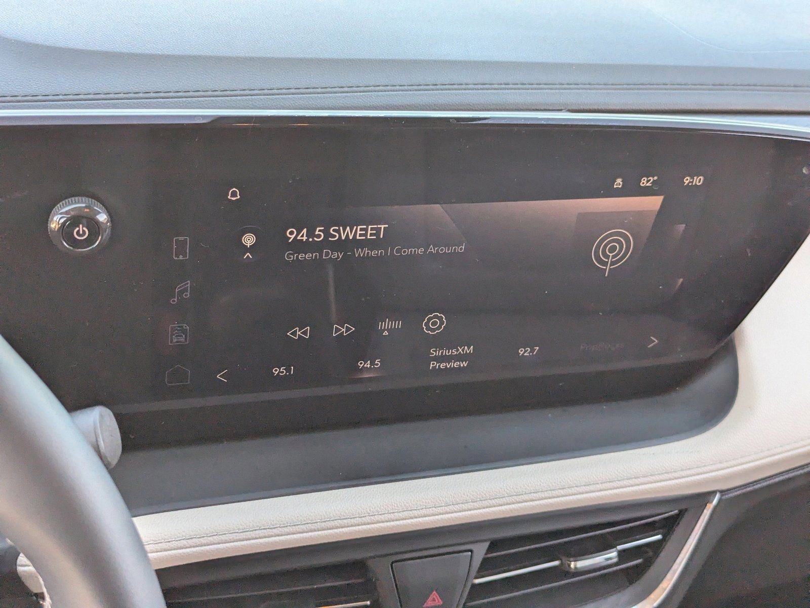 Used 2024 Buick Encore GX Preferred w/ Advanced Technology Package image 27