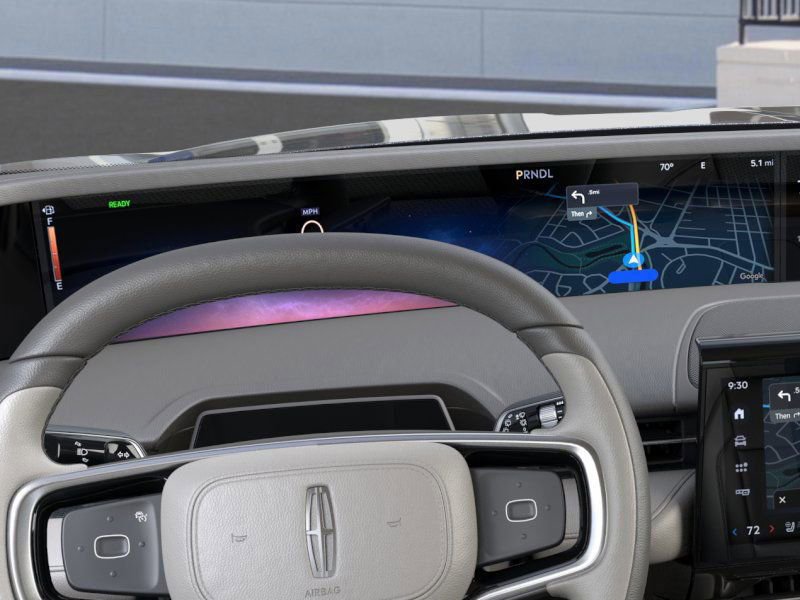 New 2025 Lincoln Nautilus Premier image 13