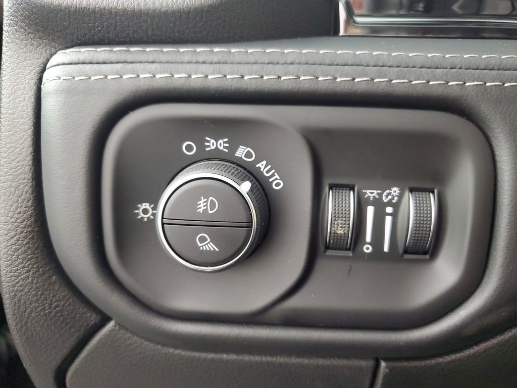 New 2026 RAM 3500 Limited image 29