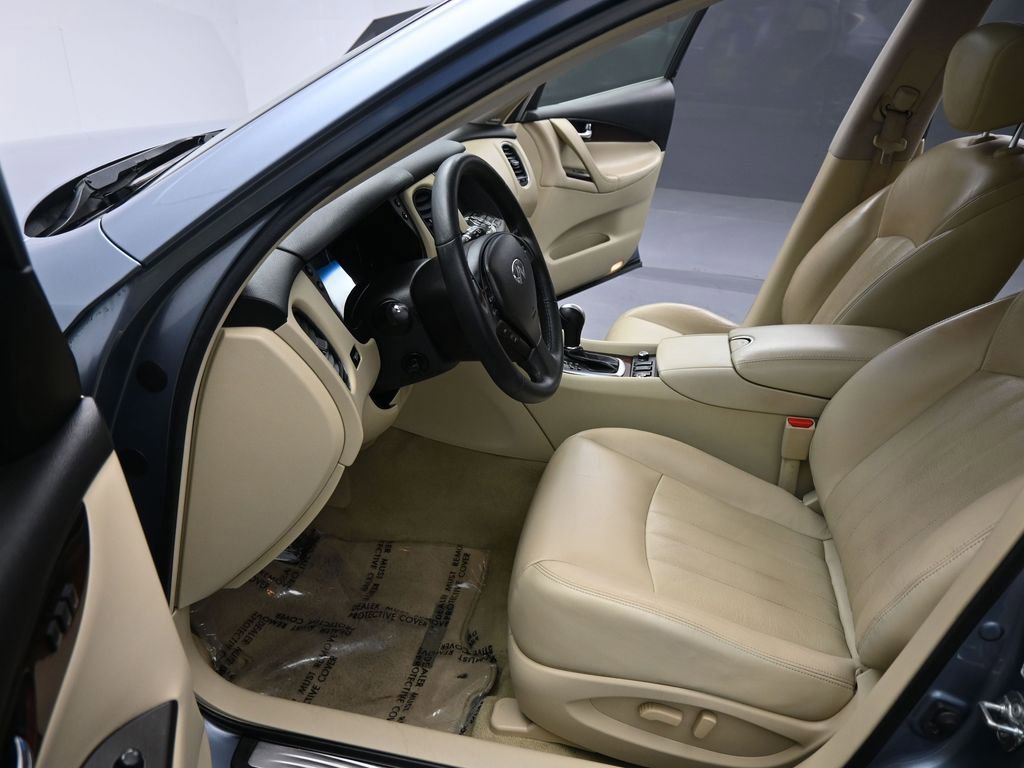 Used 2016 INFINITI QX50 2WD w/ Premium Plus Package image 9