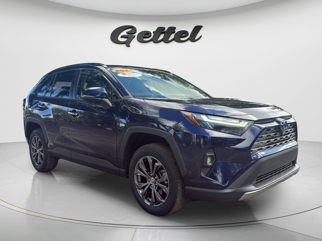 Used 2024 Toyota RAV4 Limited w/ Advanced Technology Package AWD/4WD image 3