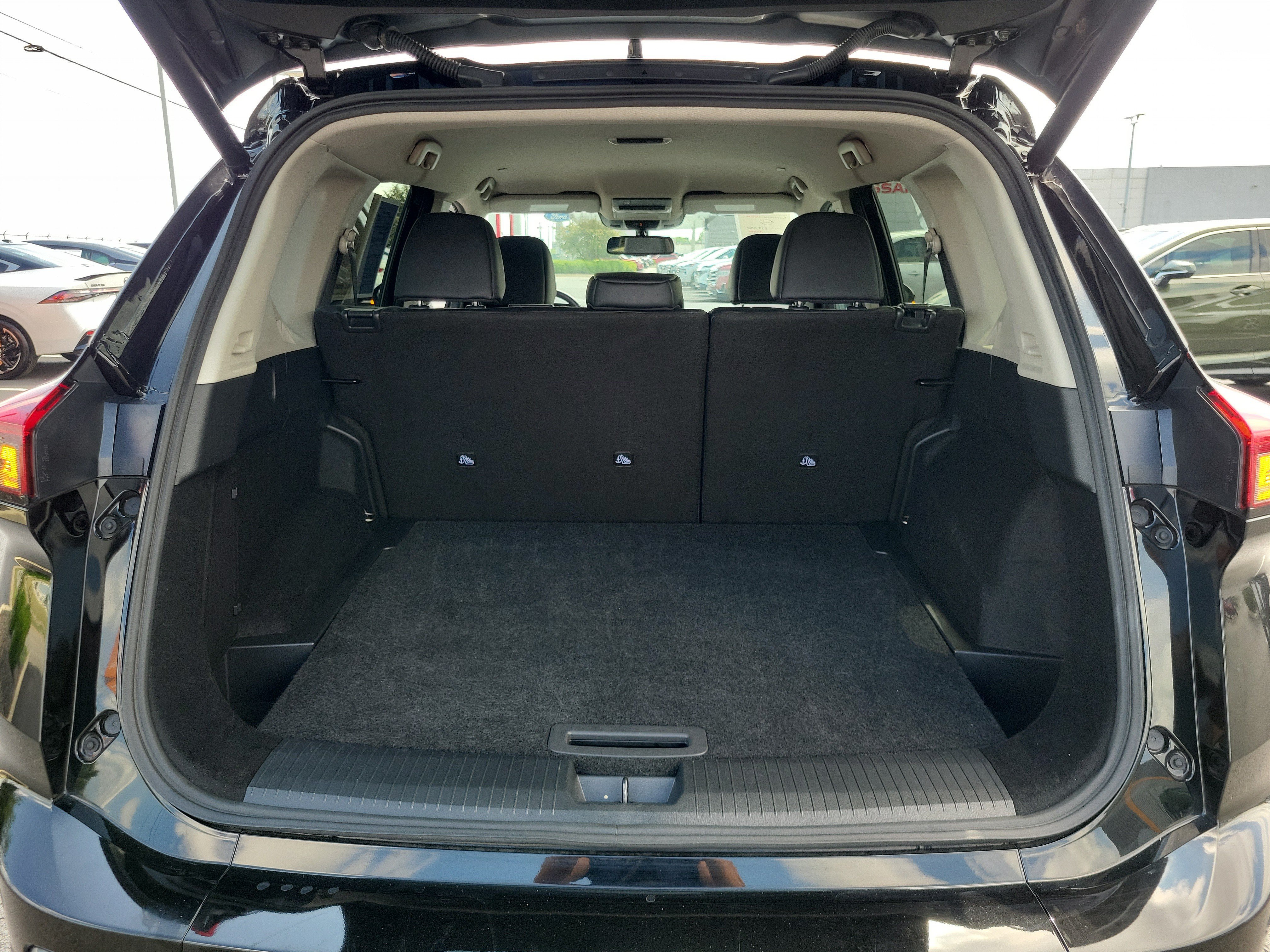 Used 2026 Nissan Rogue SL AWD/4WD image 8