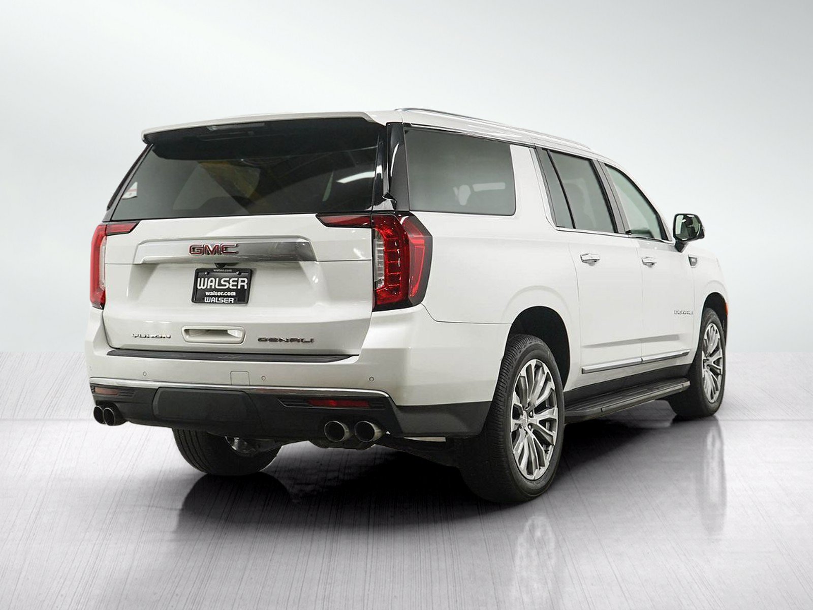 Used 2021 GMC Yukon XL Denali AWD/4WD image 5