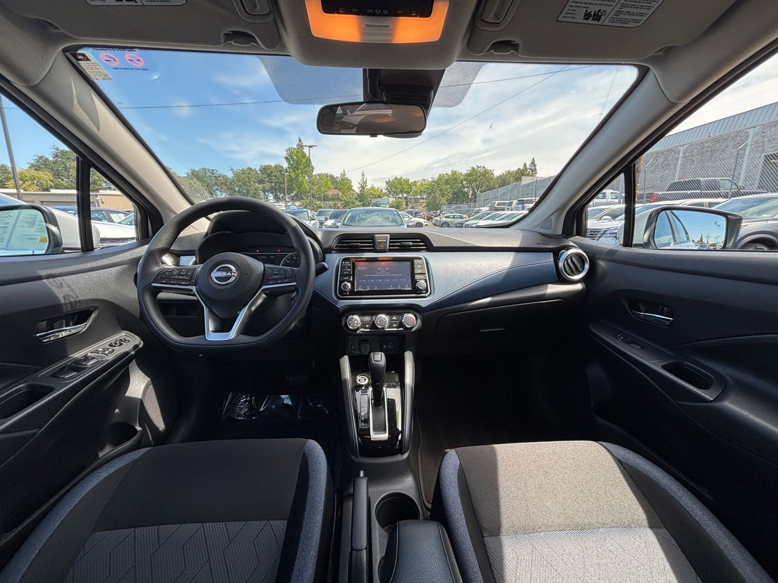 Used 2025 Nissan Versa SV FWD image 31