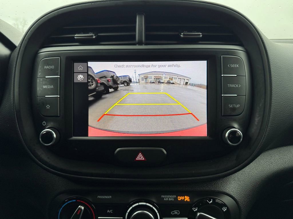 Certified 2023 Kia Soul LX w/ LX Technology Package image 18