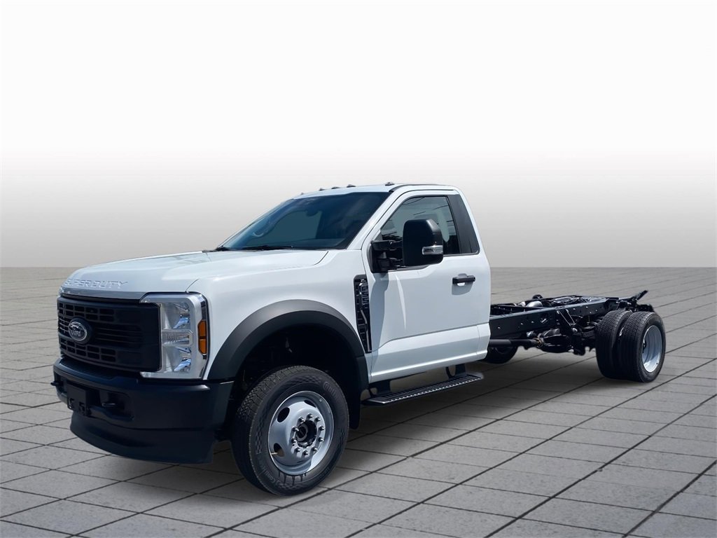 New 2025 Ford F550 4x4 Regular Cab Super Duty image 3