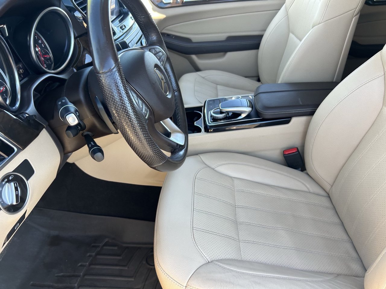 Used 2018 Mercedes-Benz GLE 350 4MATIC image 29